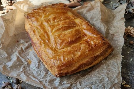 Слойка моцарелла-карбонад