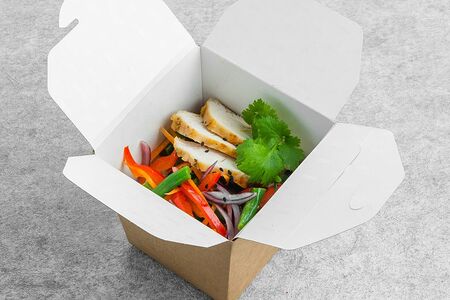 Wok c цыпленком