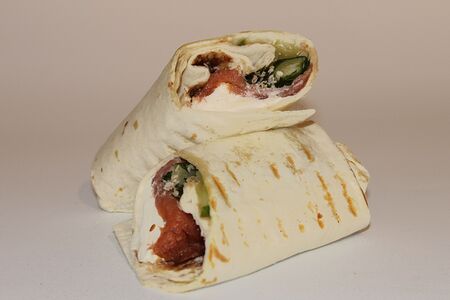 Ролл с форелью