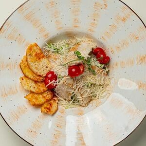 Цезарь с курицей