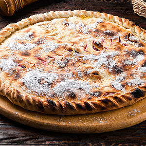 Пирог с яблоком и корицей 