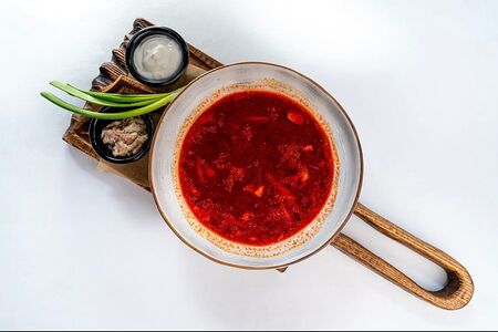 Традиционный борщ с говядиной