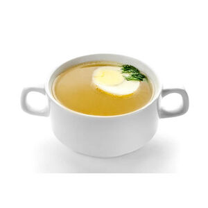 Бульон куриный с яйцом и сухариками