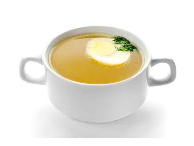 Бульон куриный с яйцом и сухариками
