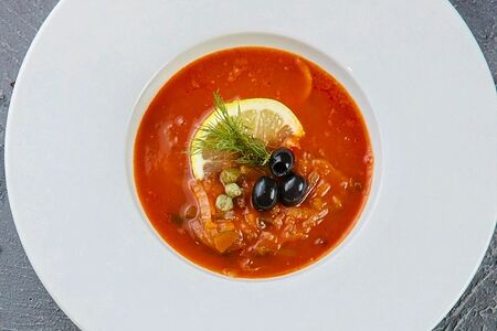 Сытная мясная солянка