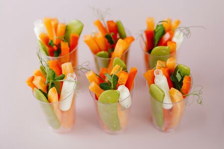 Овощная соломка с белым соусом