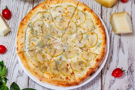 С грушей и горгонзолой