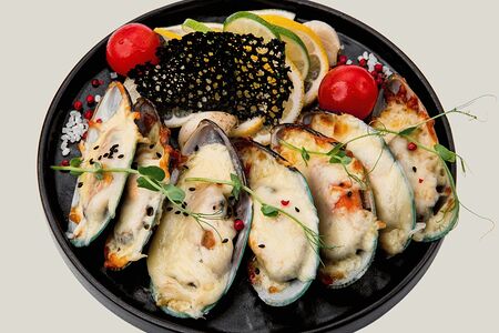 Мидии киви под сырной корочкой