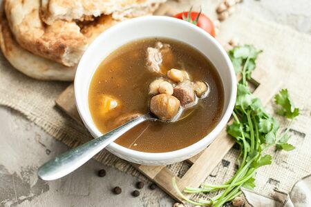 Суп из баранины, томленной в горшочке Пити