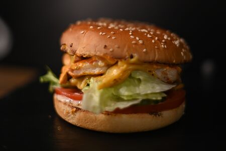 Бургер с креветкой