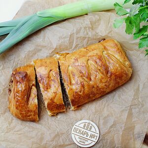 Слоеный мясной пирог