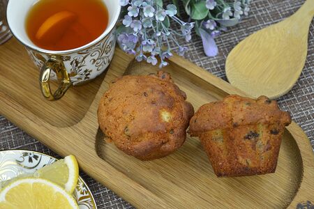 Кекс с изюмом