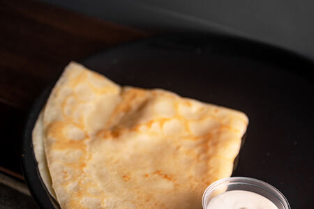 Блин со сметаной