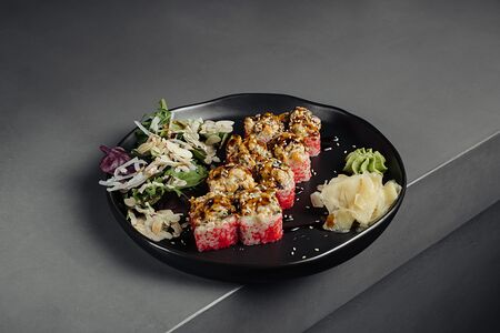 Запеченный ролл с тунцом