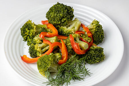 Брокколи с перцем