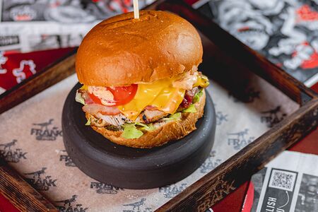 Бургер с куриным филе