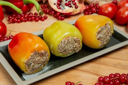 Перцы, фаршированные бараниной