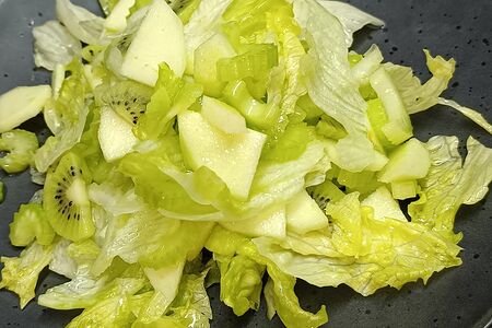 Салат с сельдереем