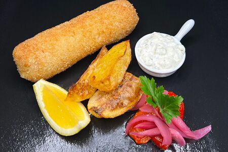 Куриное филе в панировке Караджорджева шницла