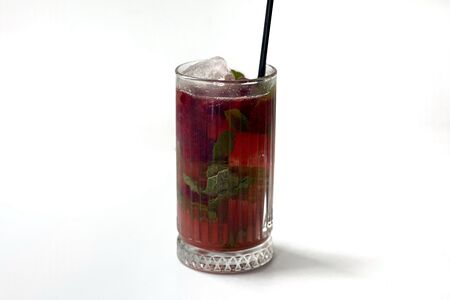 Домашний лимонад Вишня-каламанси-миндаль