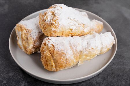 Пирожное Трубочки с кремом