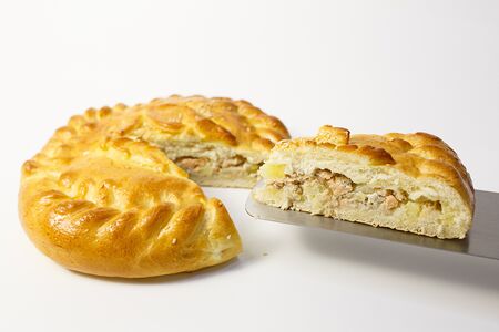 Пирог с горбушей и картофелем