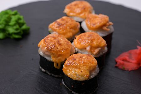 Запеченный с гребешком