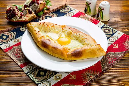 Хачапури по-аджарски