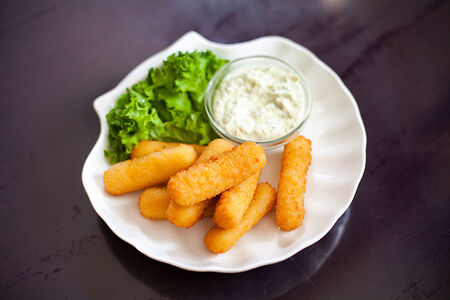 Жареные сырные палочки