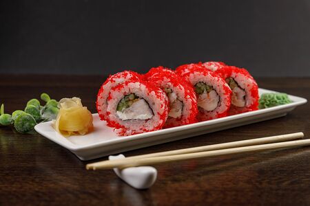 Ролл Калифорния с креветкой