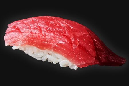 Sushi с тунцом