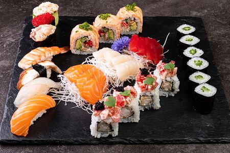Сет Суши, сашими, ролл