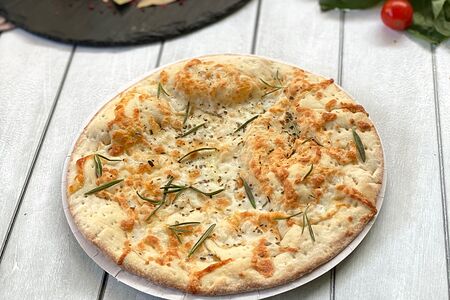 Фокачча с моцареллой