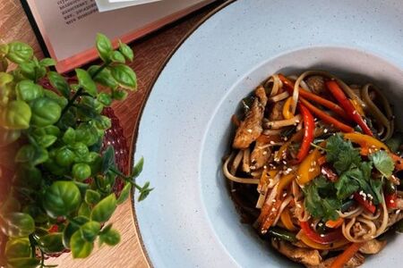 Удон с курицей