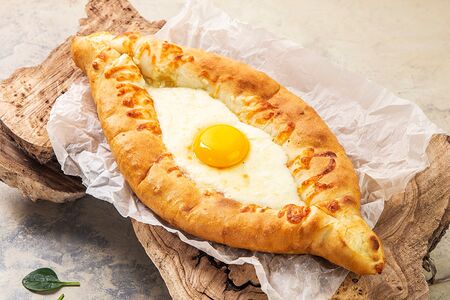 Хачапури по-аджарски