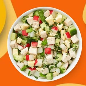 Окрошка с курицей на кефире