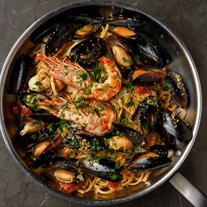Паста с морепродуктами (на двоих)