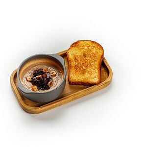 Паштет из печени цыпленка с пряным черносливом и фундуком
