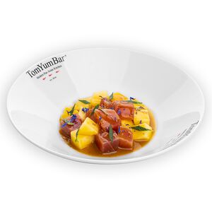 Салат с тунцом и манго