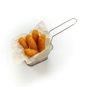 Сырные палочки из моцареллы