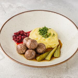 Митболы с картофельным пюре