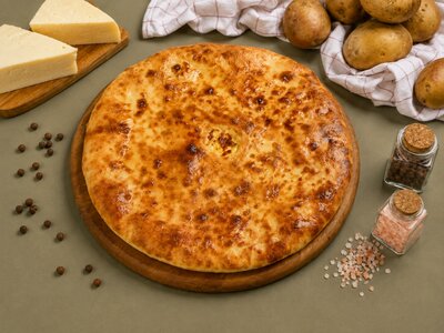 Осетинский пирог с сыром и картошкой
