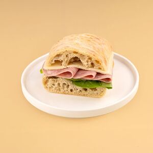 Сэндвич с ветчиной и сыром на чиабатте