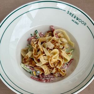 Салат с блинной лапшой и салями