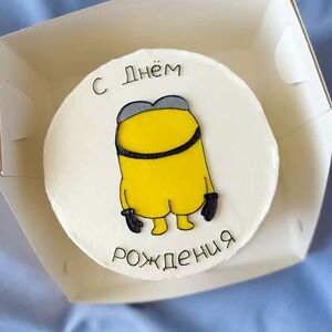 Торт с миньоном 