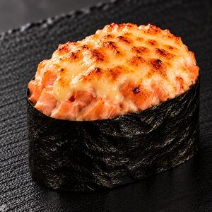Запеченный Гункан с лососем