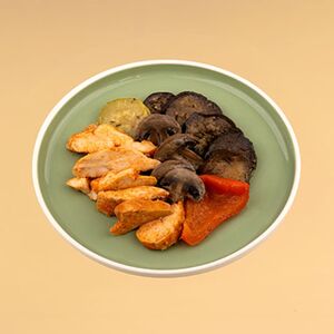 Куриное филе с запечёнными овощами
