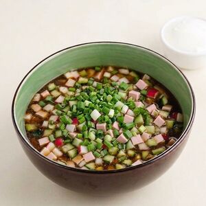 Окрошка на квасе с колбасой