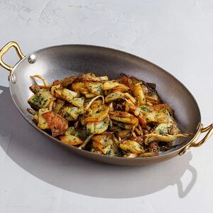 Жареный картофель с сезонными грибами