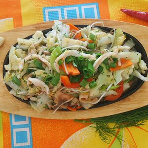 Мык Сао с кальмаром